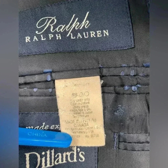 Ralph Lauren Blue Label Blue Blazer size 46L.  Made in Canada. - Picture 4 of 6